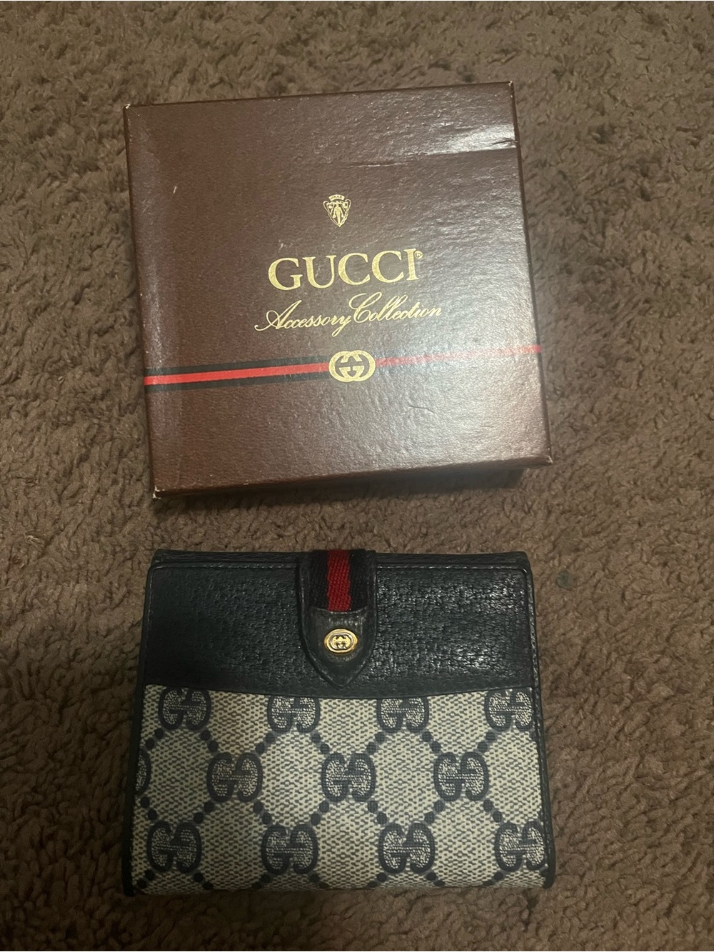 Gucci Black Leather Bi-Fold Wallet with Signature Web Detail
